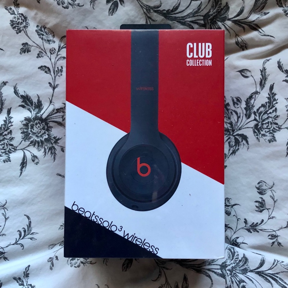 NIB Beats by Dr. Dre Solo 3 Wireless Headphones